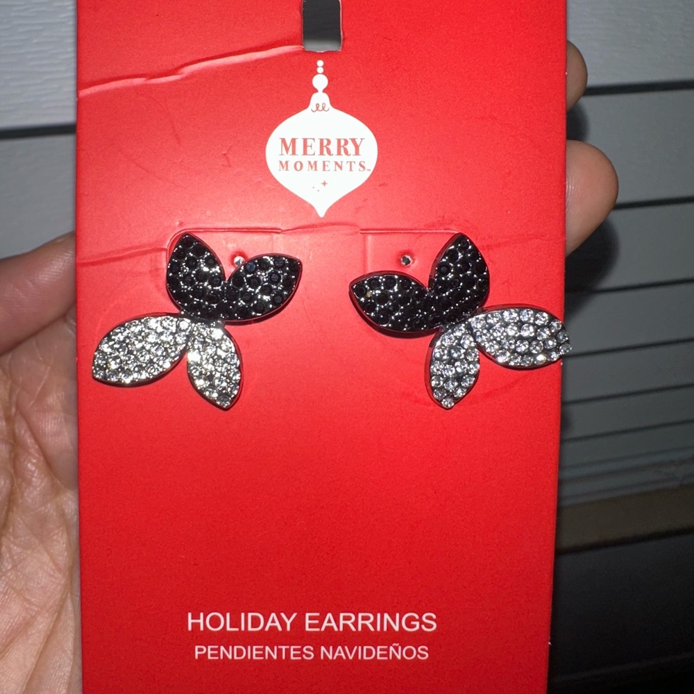Merry Christmas 🎄 Black and Silver Holiday Earrings